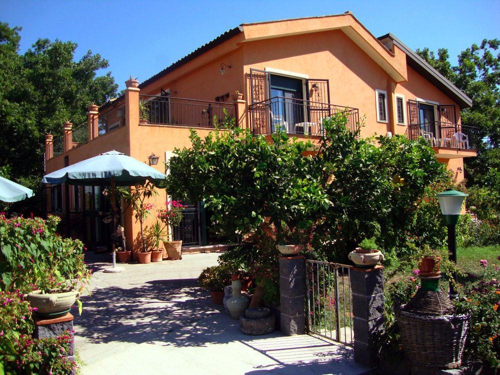 B&B Villa Maria Giovanna Giardini-Naxos Exterior foto